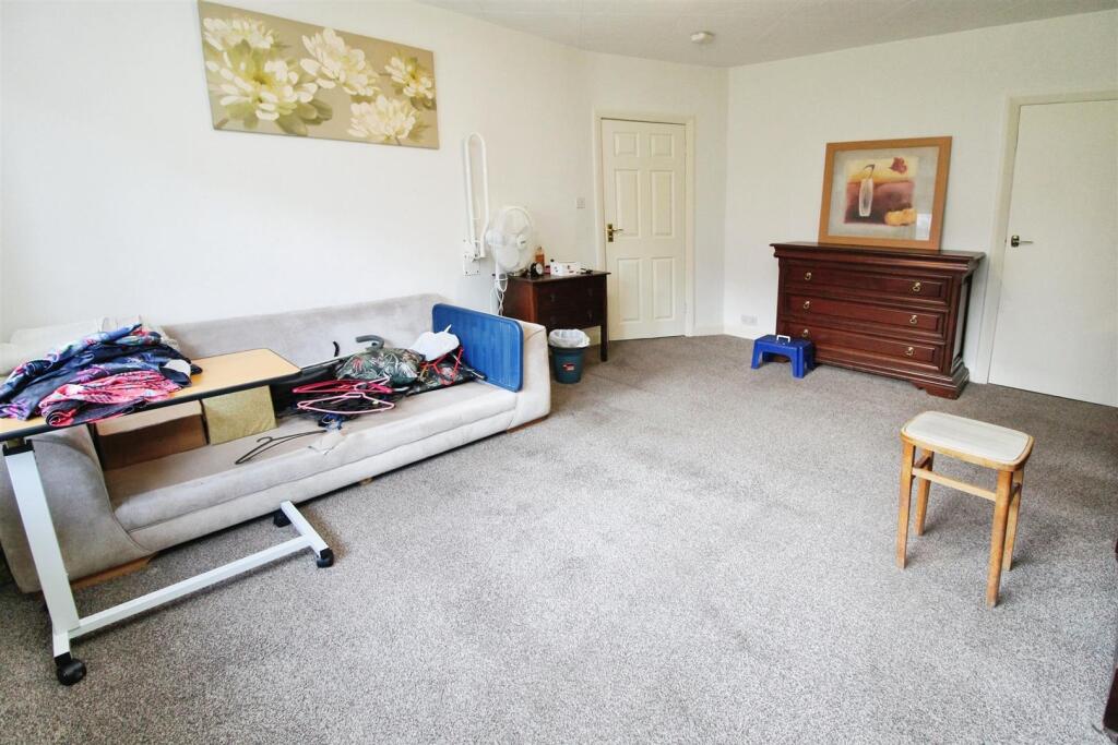 Additional image 12 of Gregory Crescent, Bradford, BD7 4PG