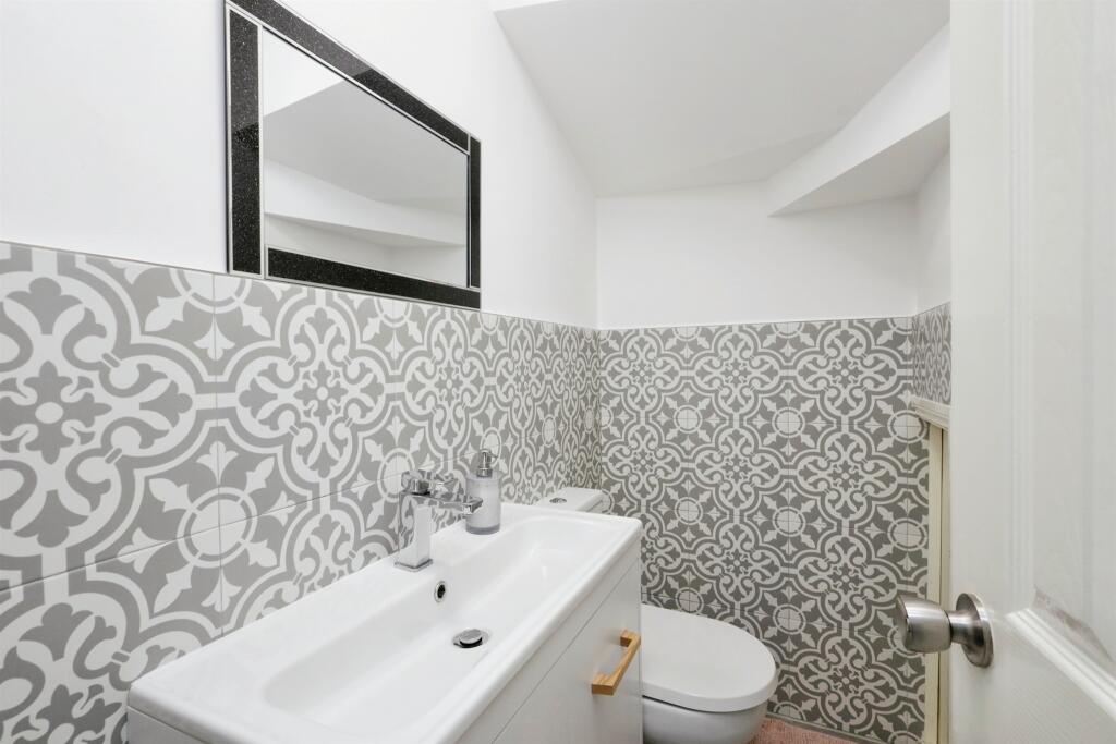 Additional image 30 of Vale Close, Seaford