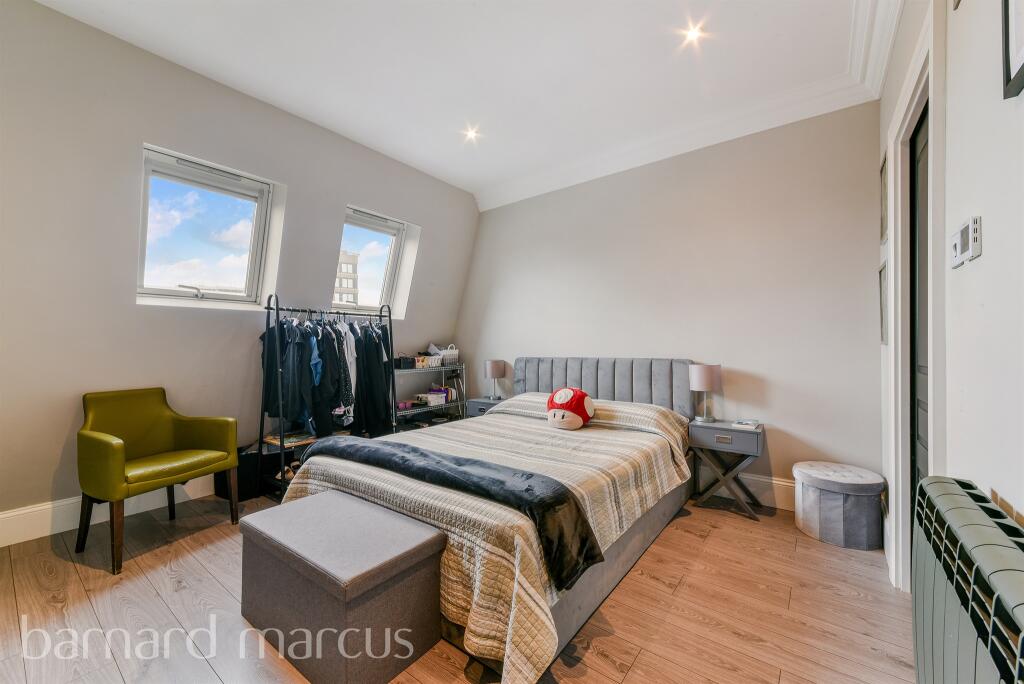 Additional image 4 of High Street, BROMLEY