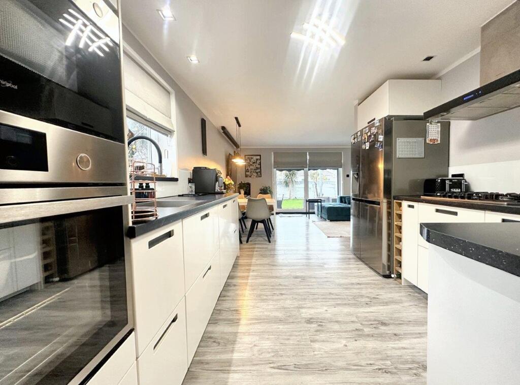 Additional image 9 of Sutton Avenue, Peacehaven, BN10 7NY