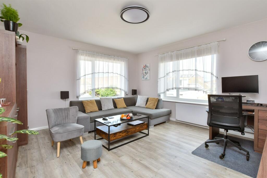 Additional image 4 of The Esplanade, Telscombe Cliffs, Peacehaven, East Sussex