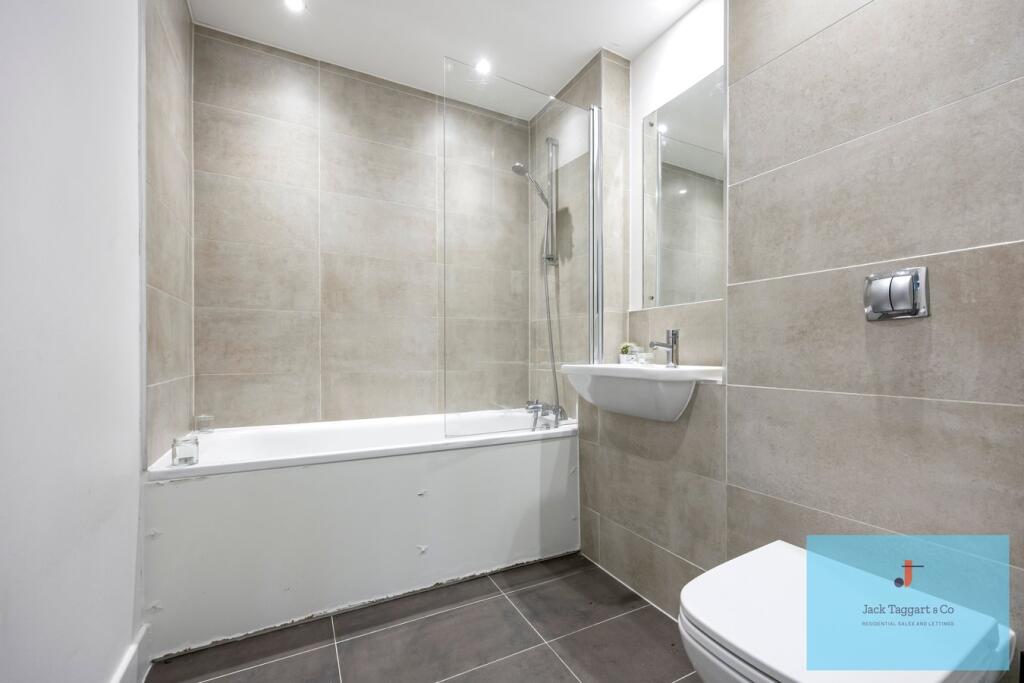 Additional image 8 of Hove Park Gardens, Hove, BN3