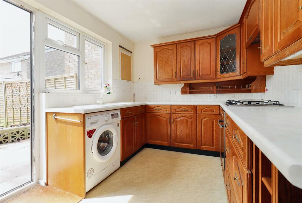 Additional image 5 of Cul-de-sac location within Yeolands Drive, Clevedon