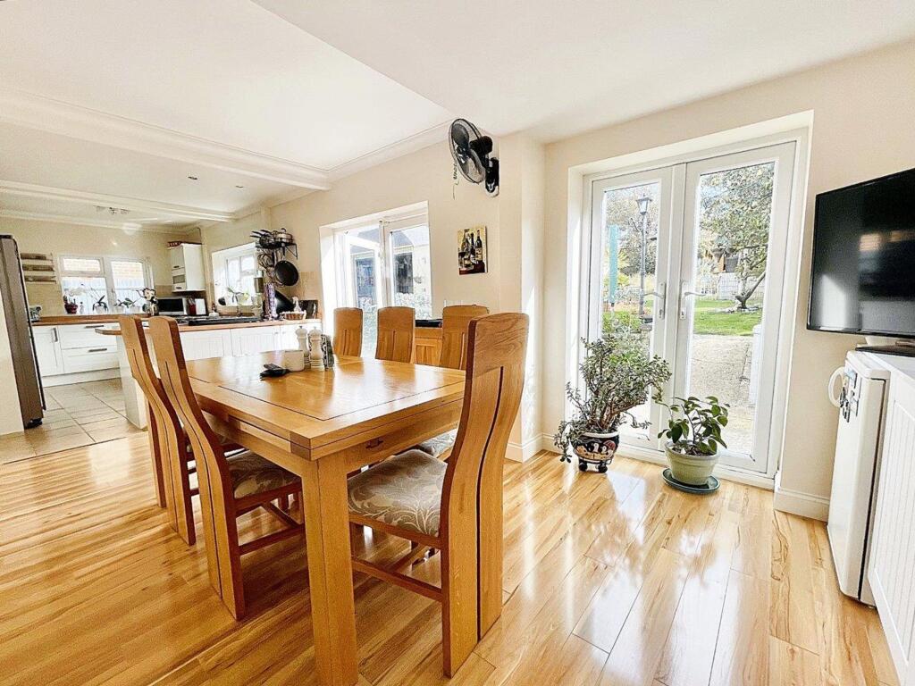 Additional image 23 of Central Avenue, Telscombe Cliffs, BN10 7NB