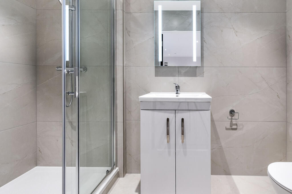 Additional image 11 of The Hill, Wheathampstead, St. Albans, Hertfordshire, AL4