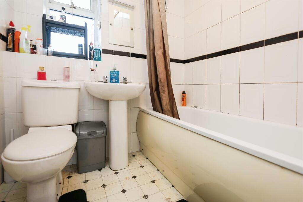 Additional image 15 of Olliver Close, HALESOWEN