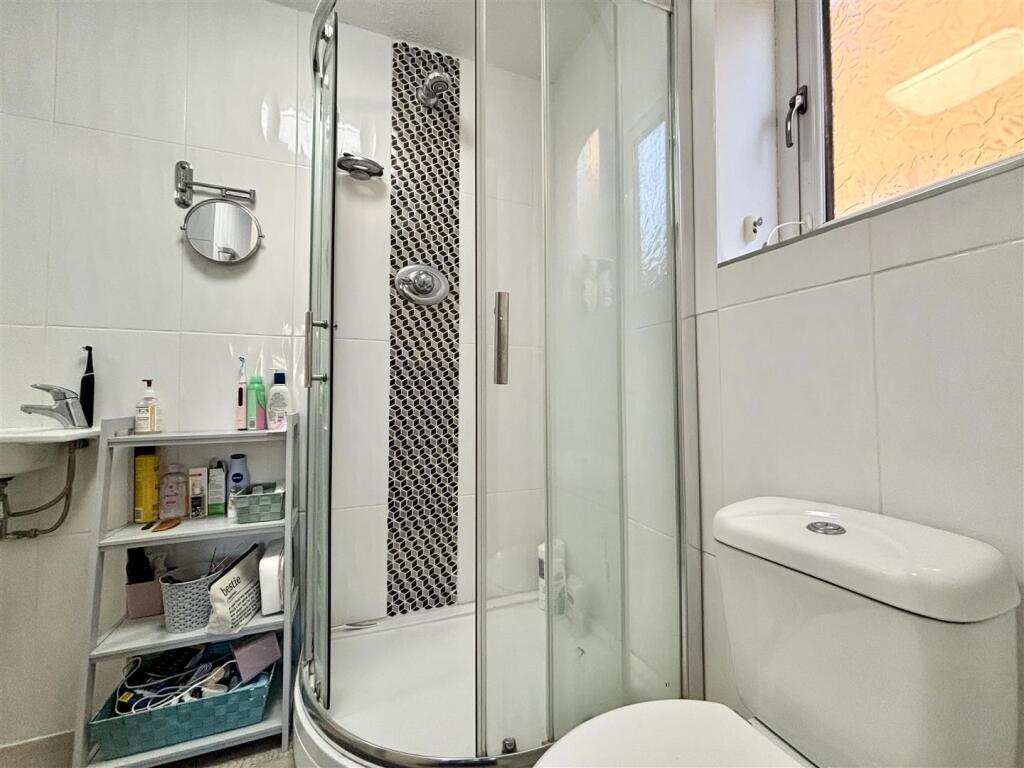 Additional image 13 of Meadowcroft Rise, Bradford 4