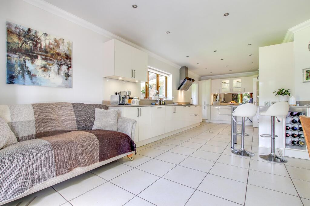 Primary image of Hermitage Close, New Milton, BH25