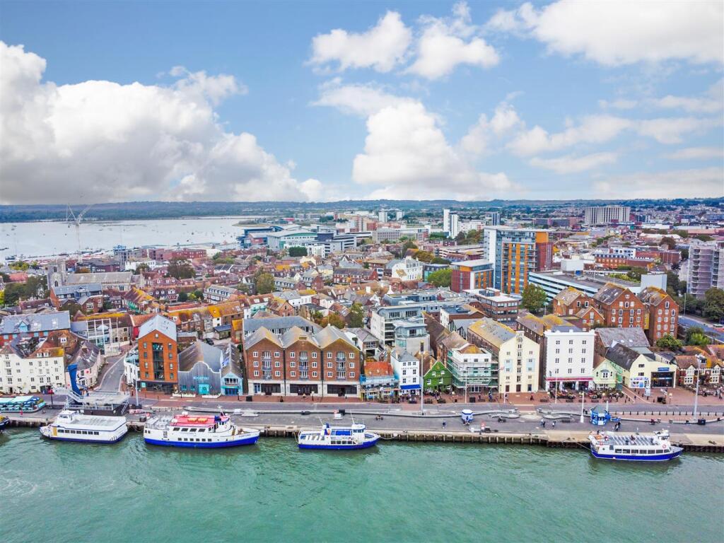 Additional image 24 of Woodlands Crescent, Poole