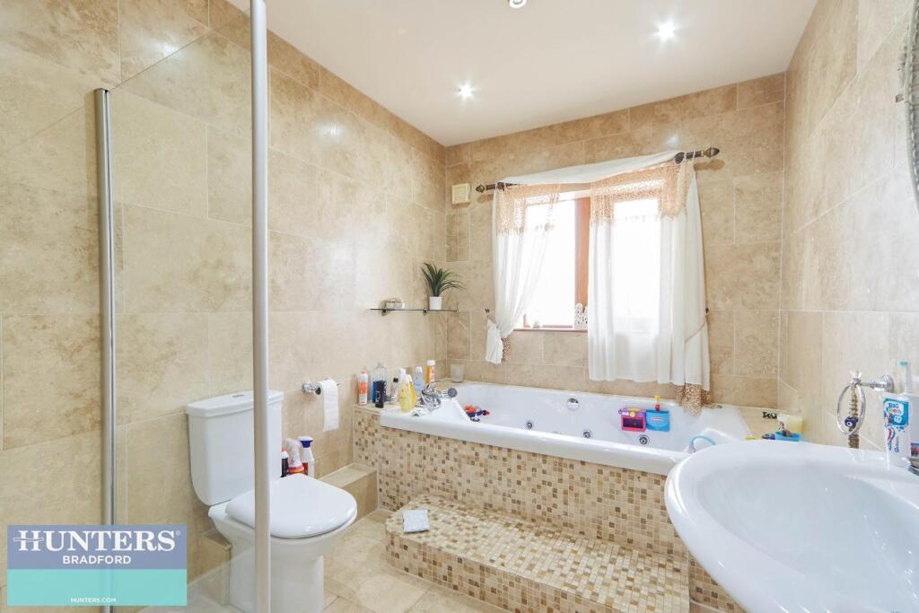 Additional image 15 of Stonelea, Whinney Hill, Bradford, BD4 8LU