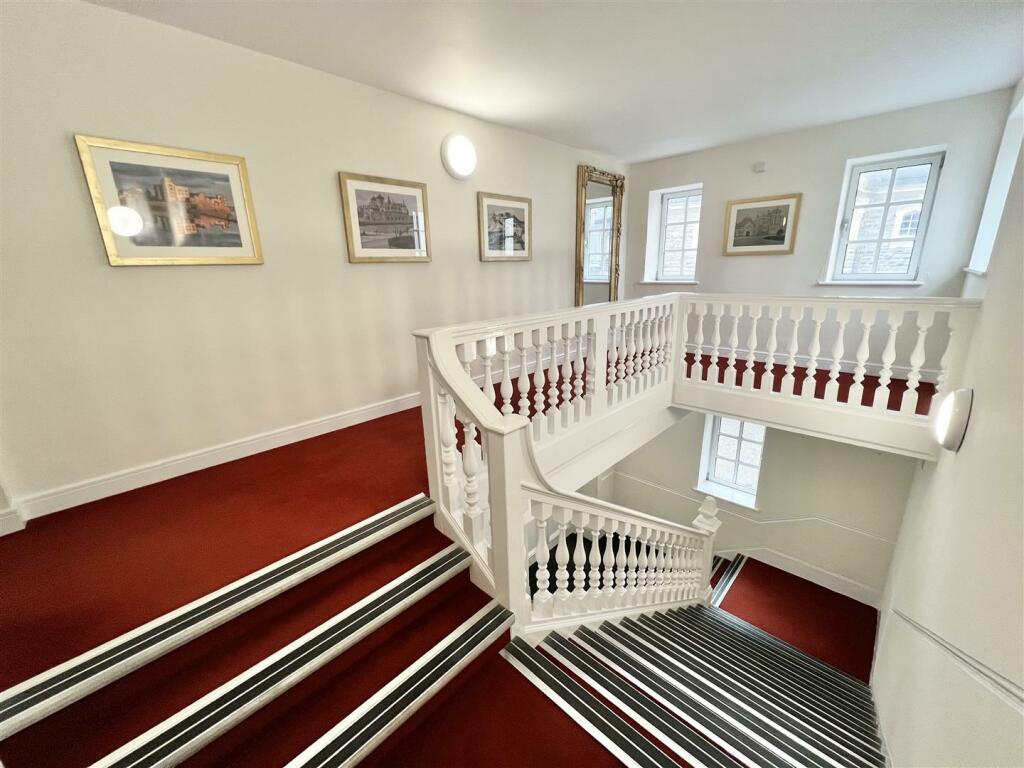 Additional image 16 of Knightstone Theatre, Weston-Super-Mare - NO CHAIN!
