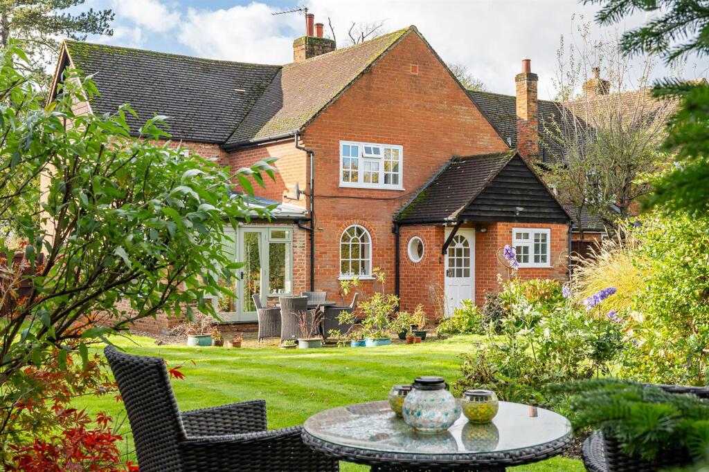 Additional image 22 of Harmer Green Lane, Welwyn