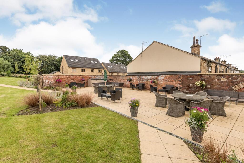 Additional image 4 of Brooke Dene Court, Serpentine Road, Cleckheaton
