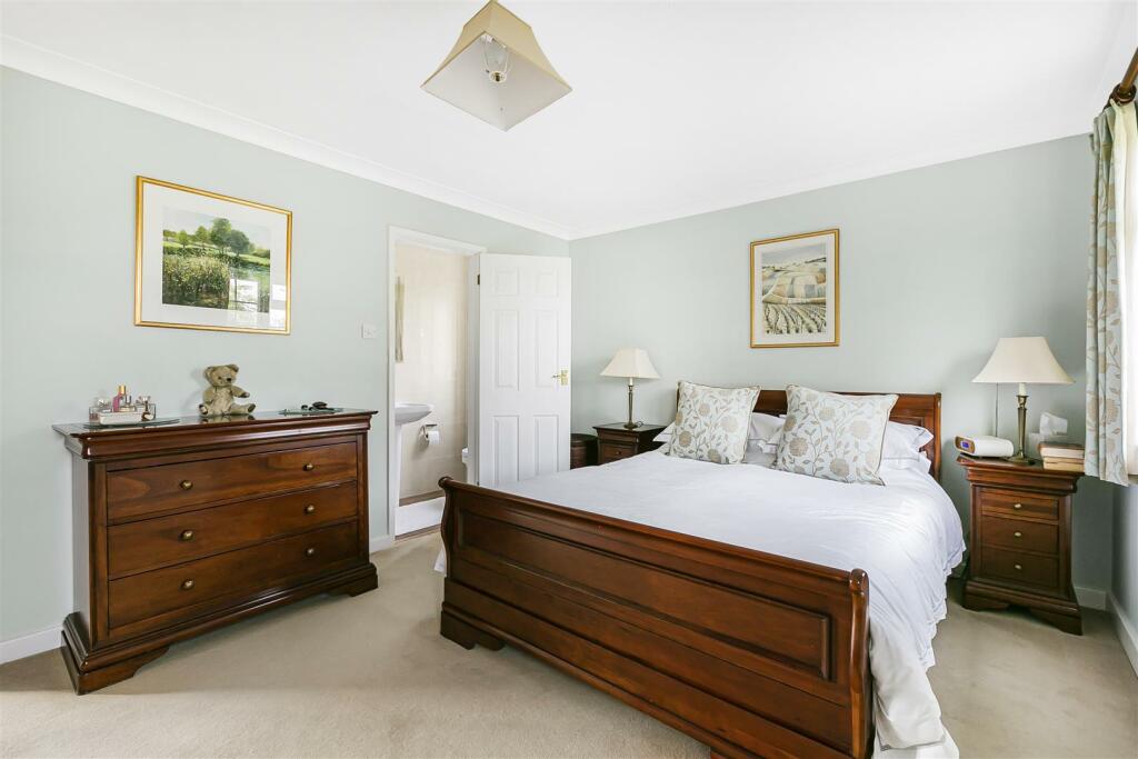 Additional image 14 of Ferndale Close, Newmarket