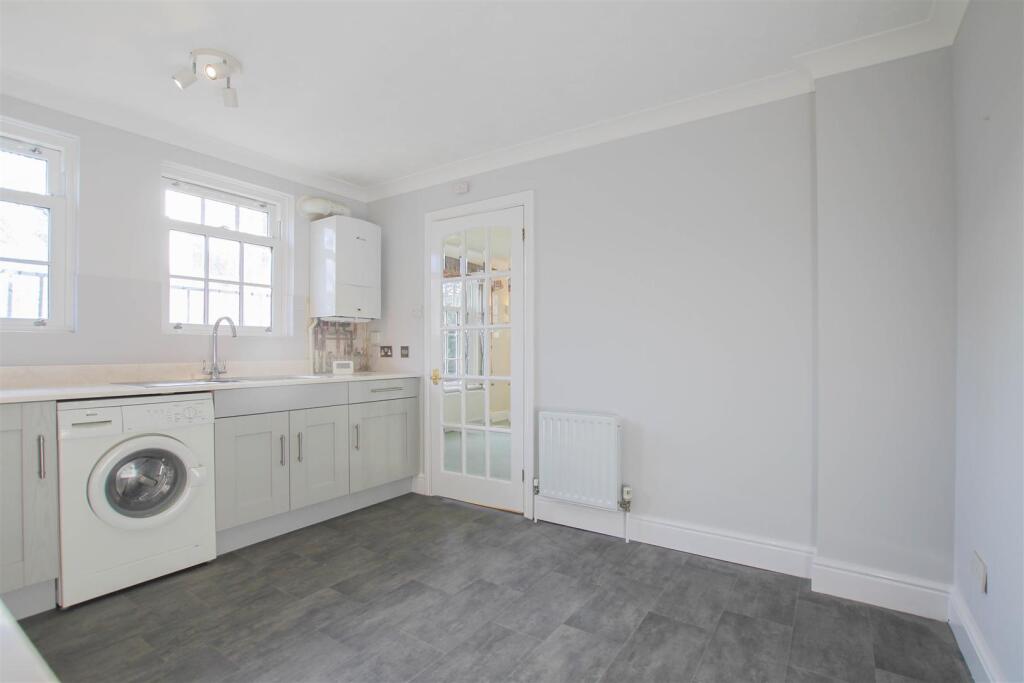 Additional image 5 of Stephen Neville Court, Saffron Walden