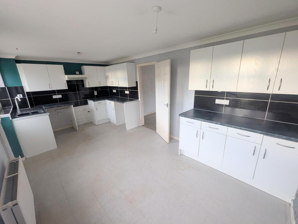 Additional image 12 of 20 Montrose Road, Yeovil, Somerset BA21 5PJ