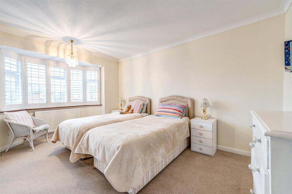 Additional image 12 of Alinora Avenue, Goring-by-Sea, Worthing, West Sussex, BN12