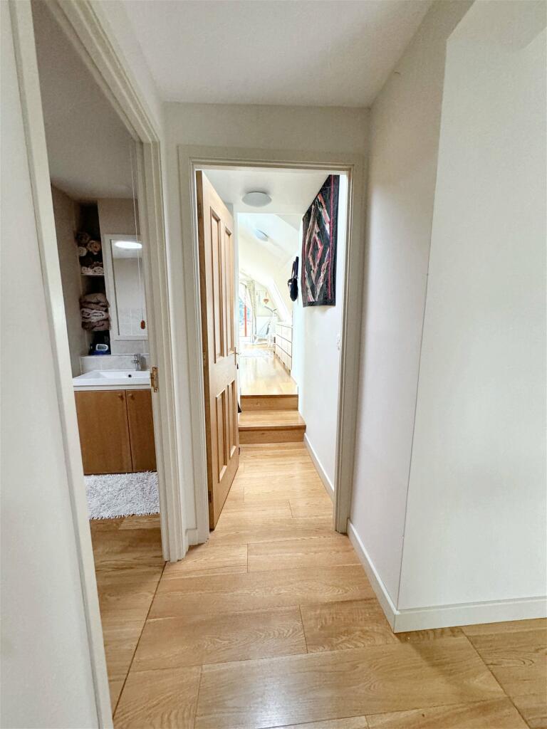 Additional image 28 of Station Road, Haddenham