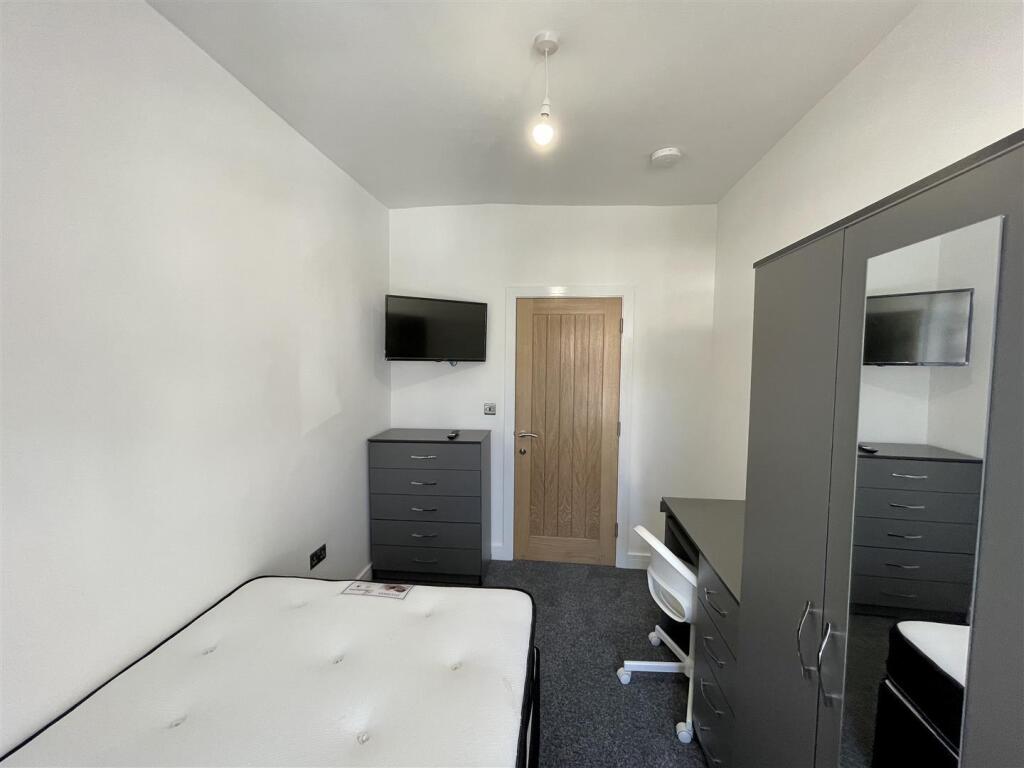 Additional image 8 of 4 BED HOUSE, BEDFORD STREET