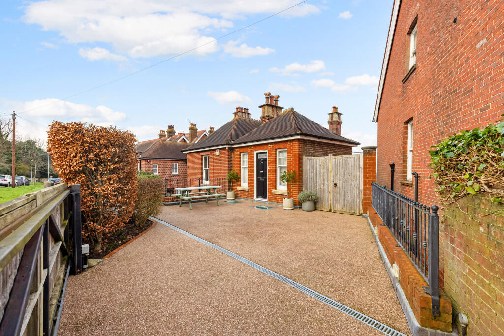 Additional image 19 of King Henrys Road, Lewes, BN7