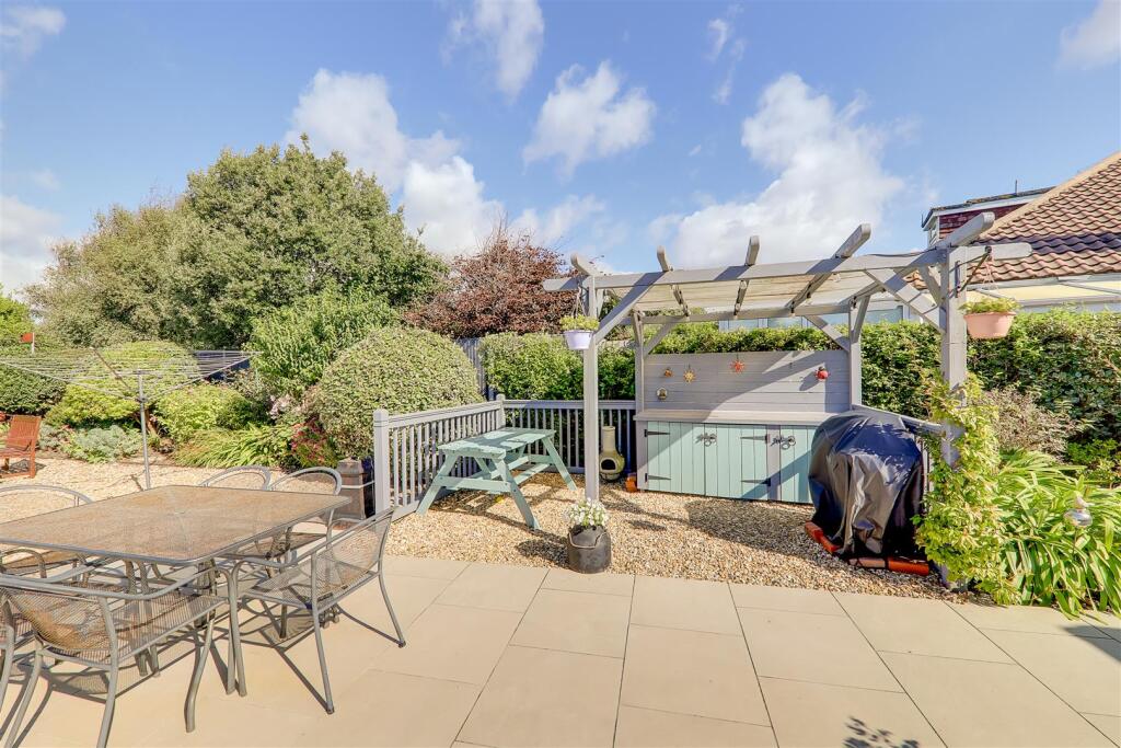 Additional image 22 of Alinora Crescent, Goring-By-Sea, Worthing