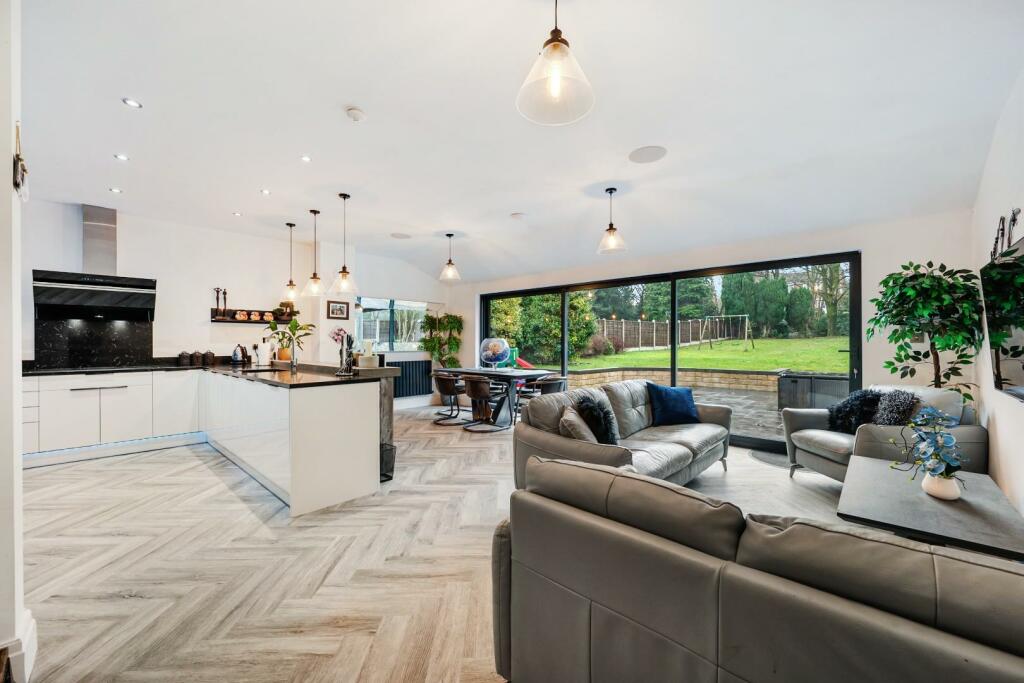 Additional image 3 of Grange Road, Bromley Cross, Bolton