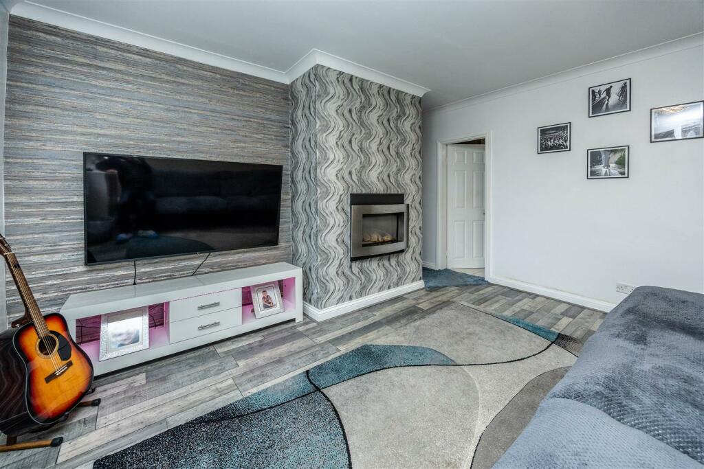 Additional image 4 of Chapel Fold, Bradford