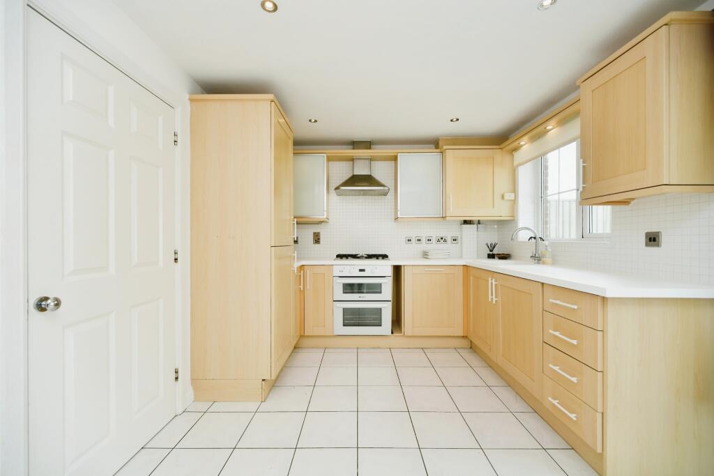 Additional image 18 of Roundhouse Crescent, Peacehaven, East Sussex, BN10