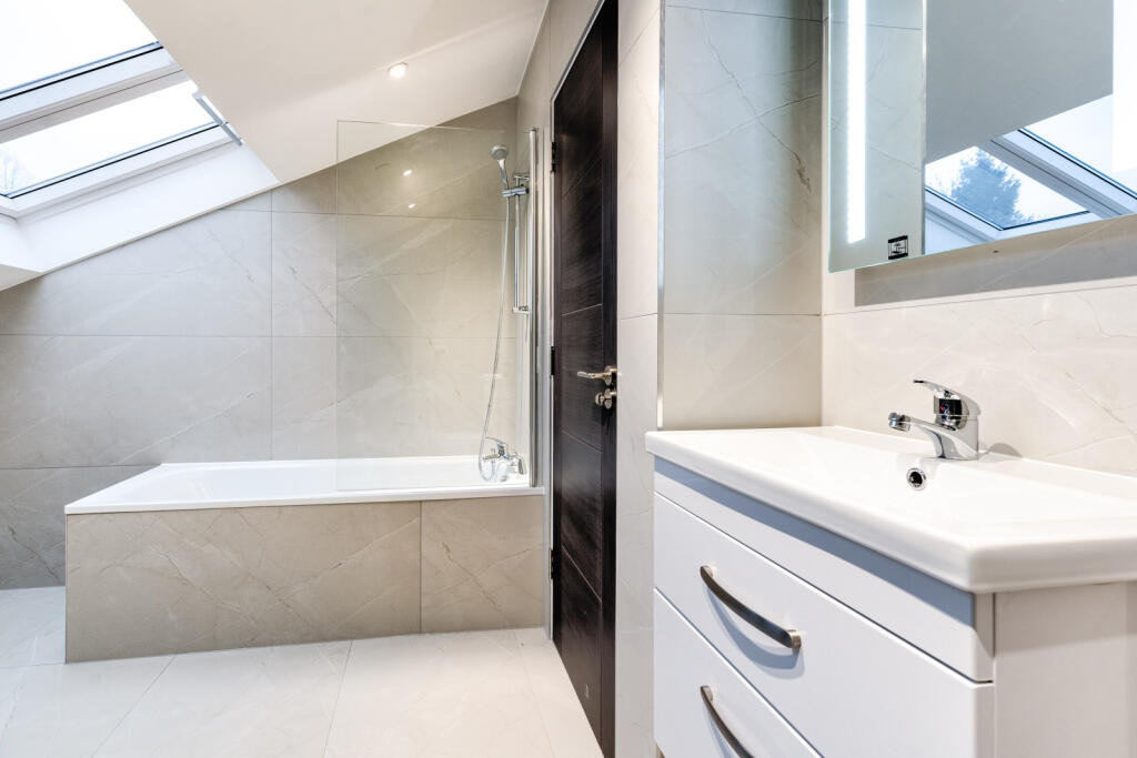 Additional image 17 of The Hill, Wheathampstead, St. Albans, Hertfordshire, AL4