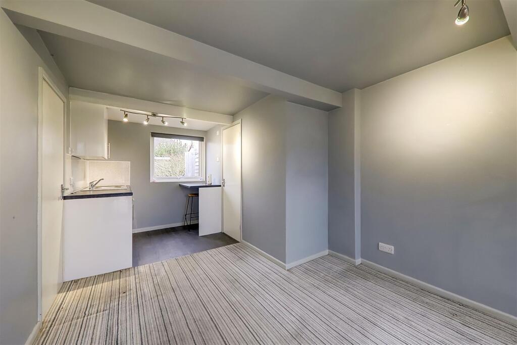 Additional image 18 of Hawthorn Road, Broadwater, Worthing