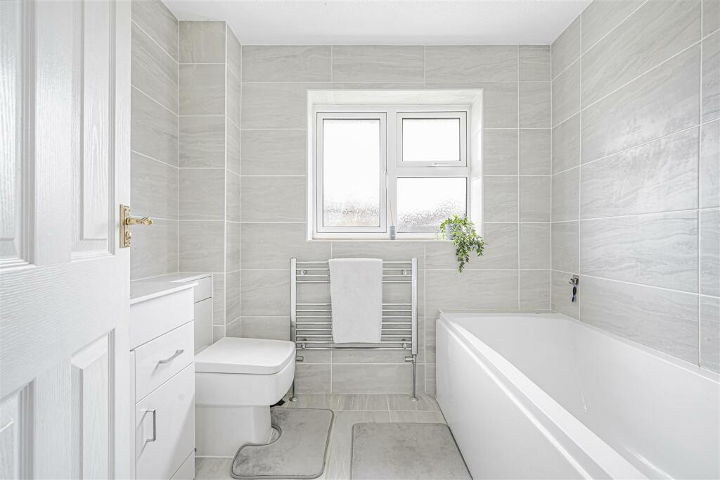 Additional image 8 of Rayford Close, Peacehaven