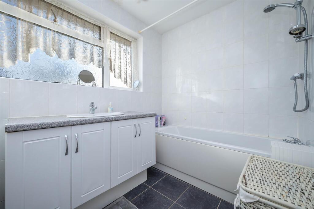 Additional image 11 of Throckmorton Road, Alcester