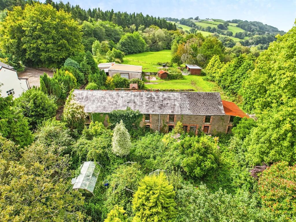 Additional image 29 of Glebeland Cottages, Gwaelod-Y-Garth, Cardiff