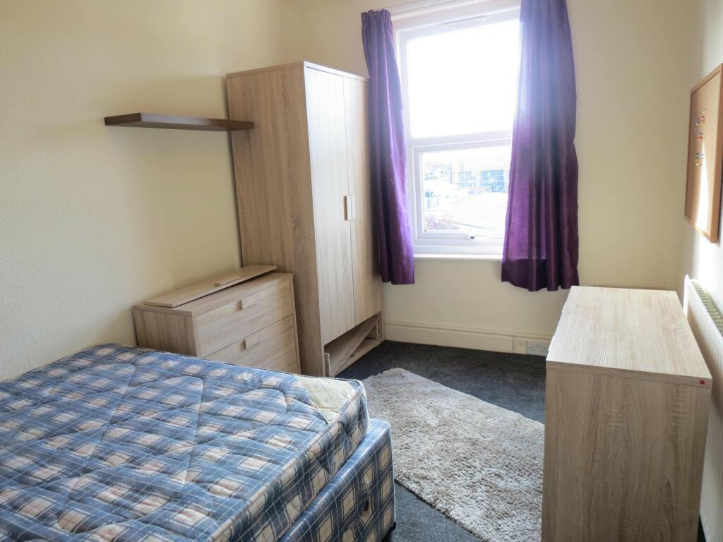 Additional image 8 of 5 bedroom Detached House in Winton