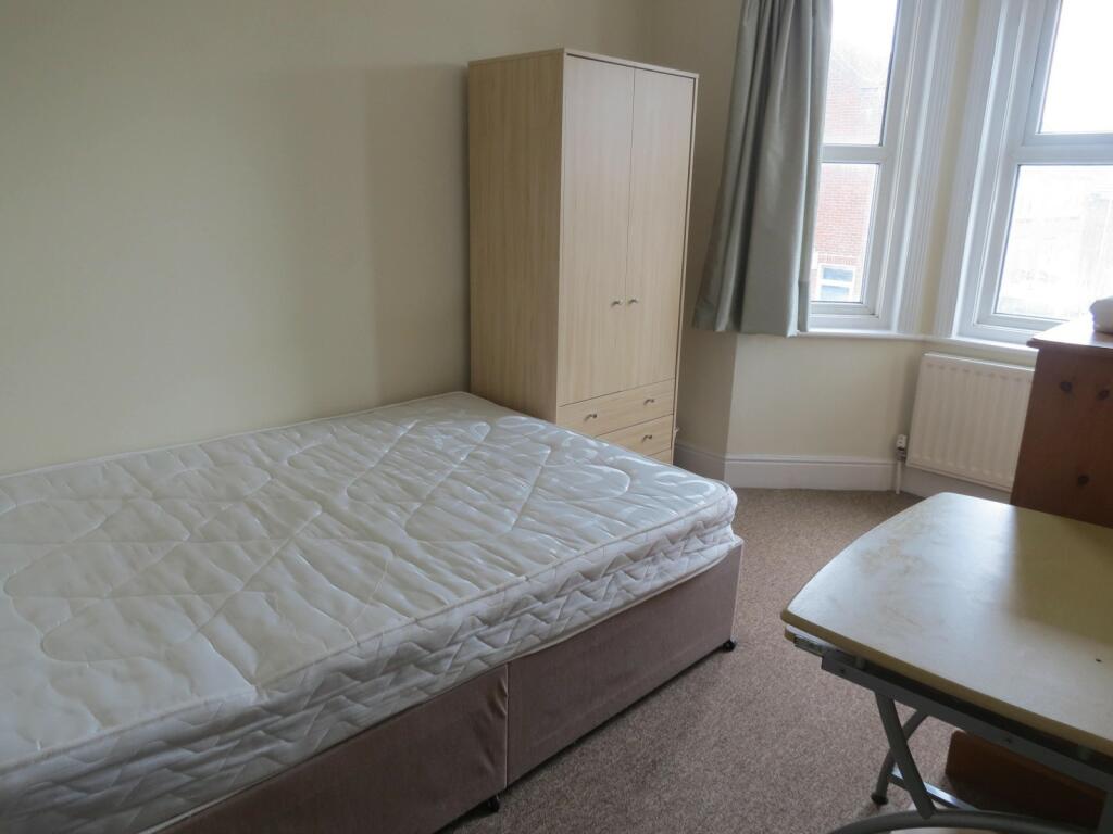 Additional image 9 of 6 bedroom Detached House in Winton