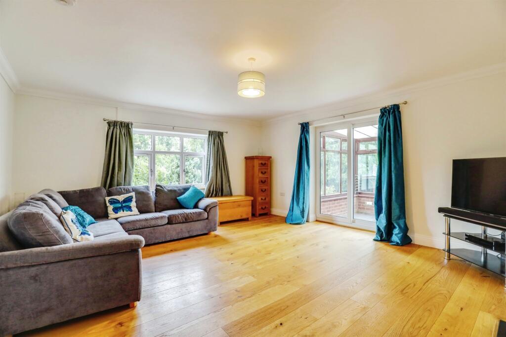 Additional image 5 of Glebeland Cottages, Gwaelod-Y-Garth, Cardiff