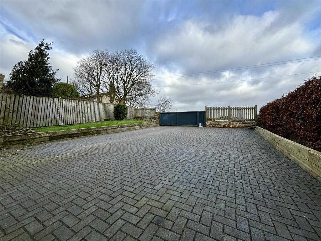 Additional image 19 of Back Lane, Thornton, Bradford