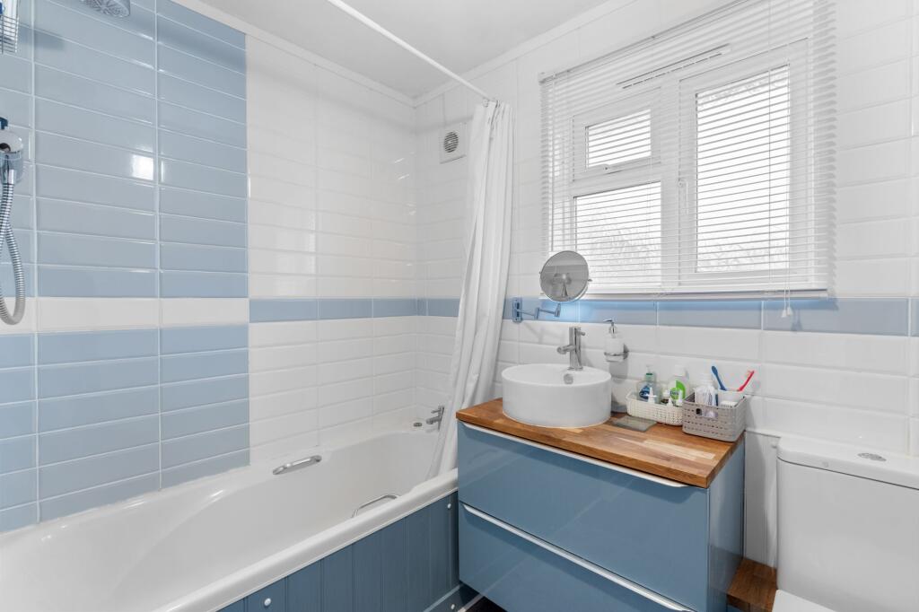 Additional image 7 of Finchams Close, Linton, CB21