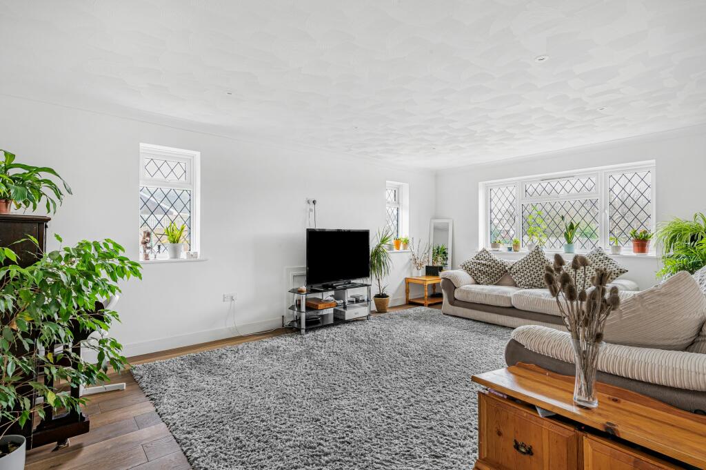 Additional image 11 of Wendale Drive, Peacehaven, BN10