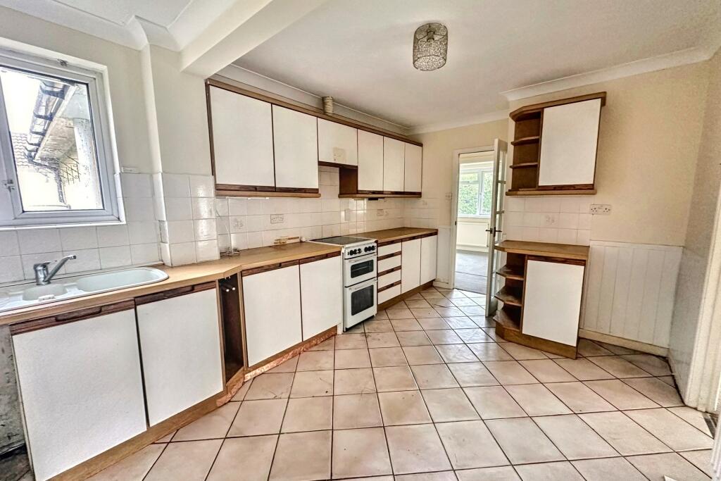 Additional image 5 of Verwood