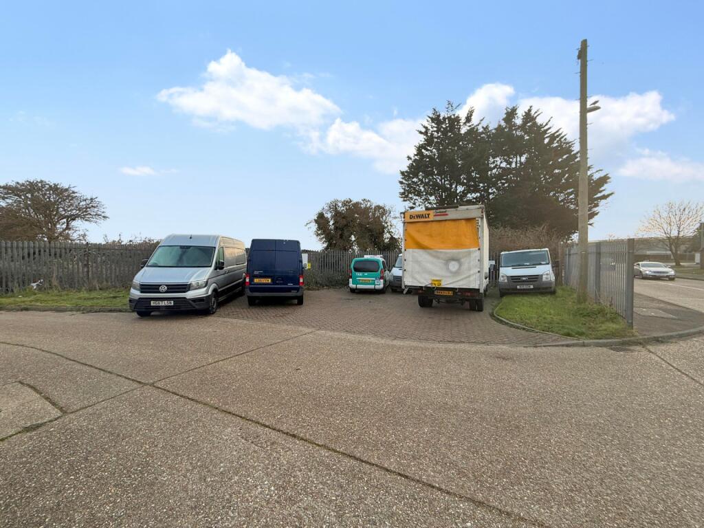 Additional image 4 of T4 Dominion Way, Worthing, West Sussex, BN14