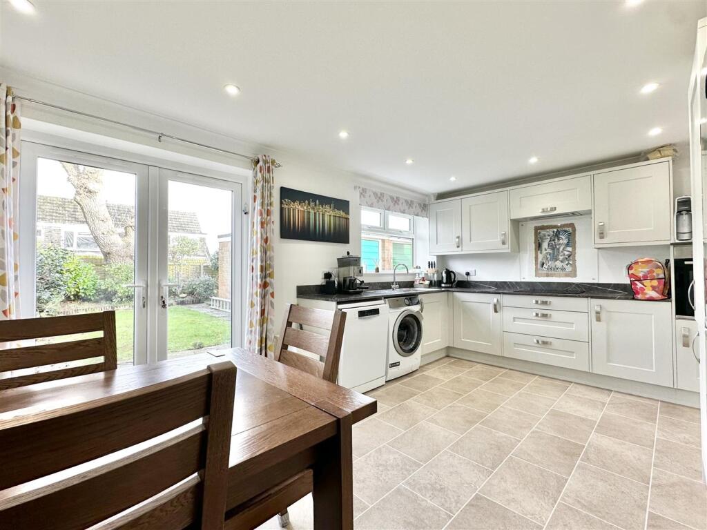 Additional image 2 of Siskin Close, Ferndown