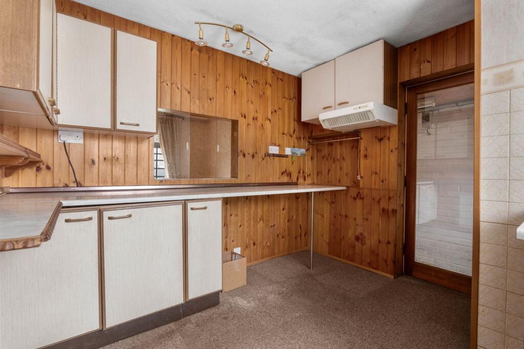 Additional image 14 of Meadow Road, Alcester, B49