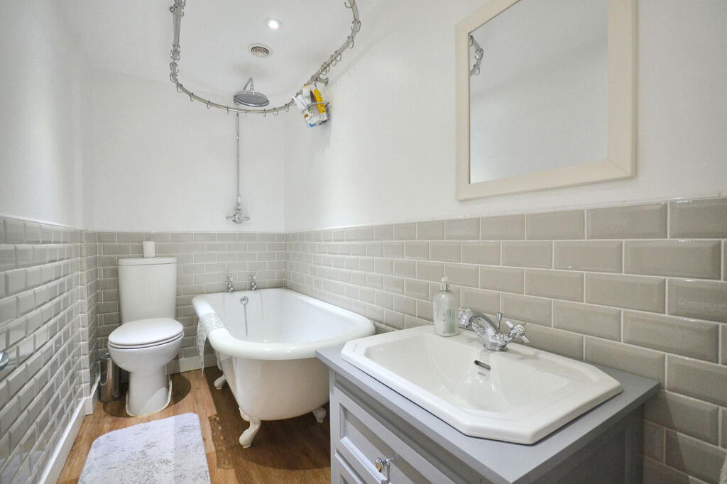 Additional image 9 of High Street, Great Chesterford