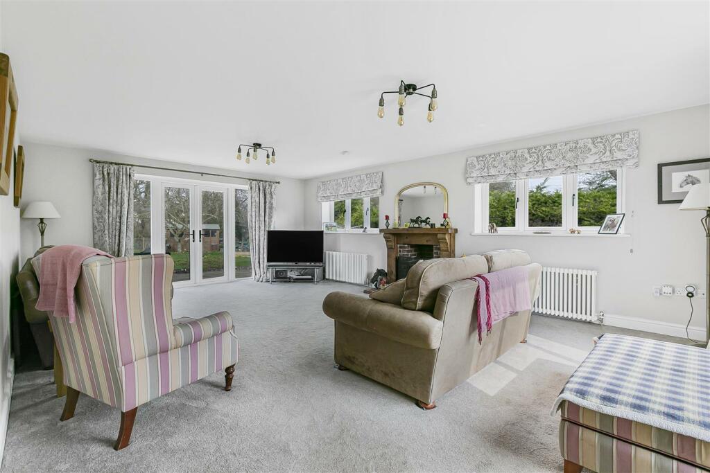 Additional image 8 of Langley Lower Green