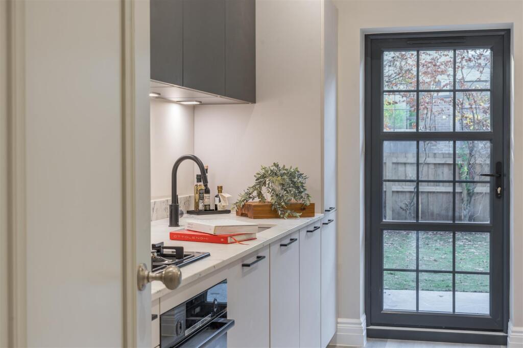 Additional image 32 of Shootersway, Berkhamsted