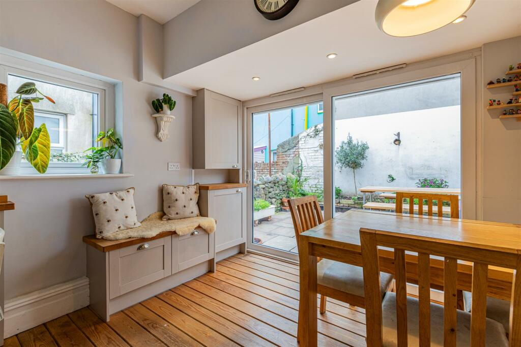 Additional image 4 of Lochaber Street, Roath Park