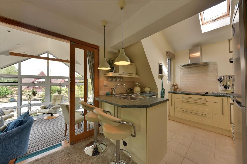 Additional image 12 of Nightingale, Isleham Marina, Ely, Cambridgeshire, CB7
