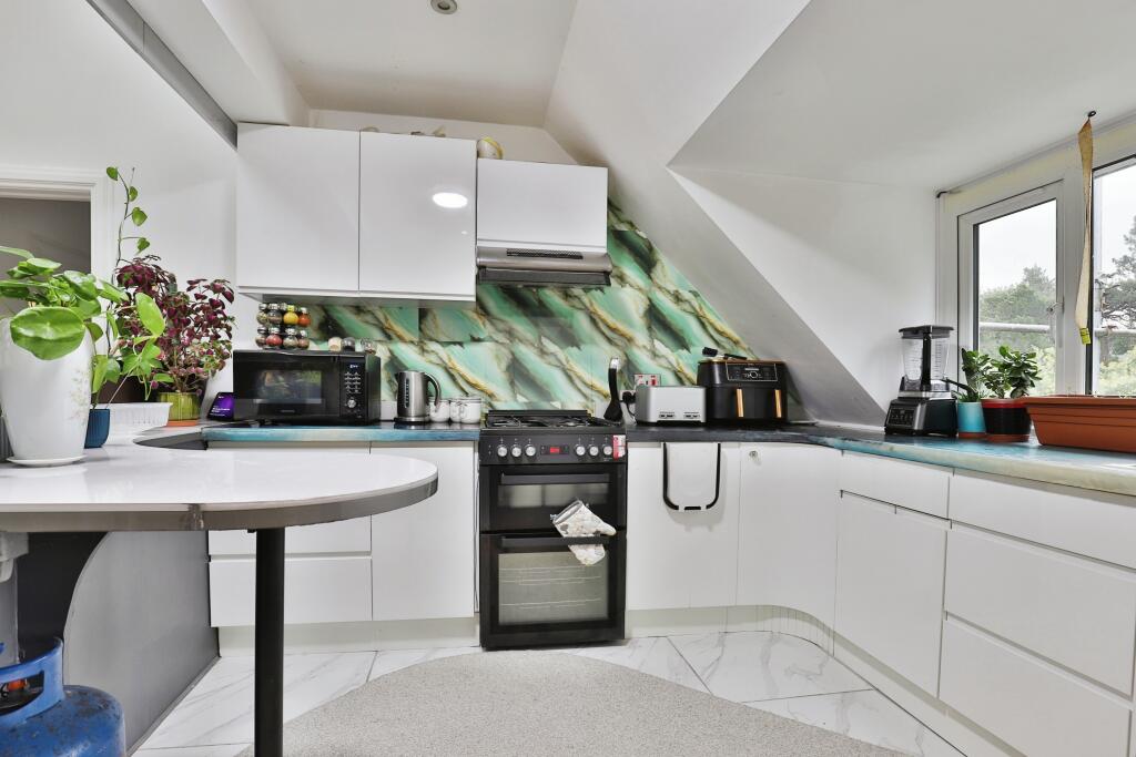 Additional image 2 of Queens Park Avenue, BOURNEMOUTH, Dorset, BH8