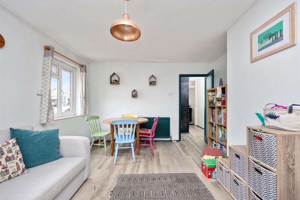Additional image 17 of Hardwick Road, Hove
